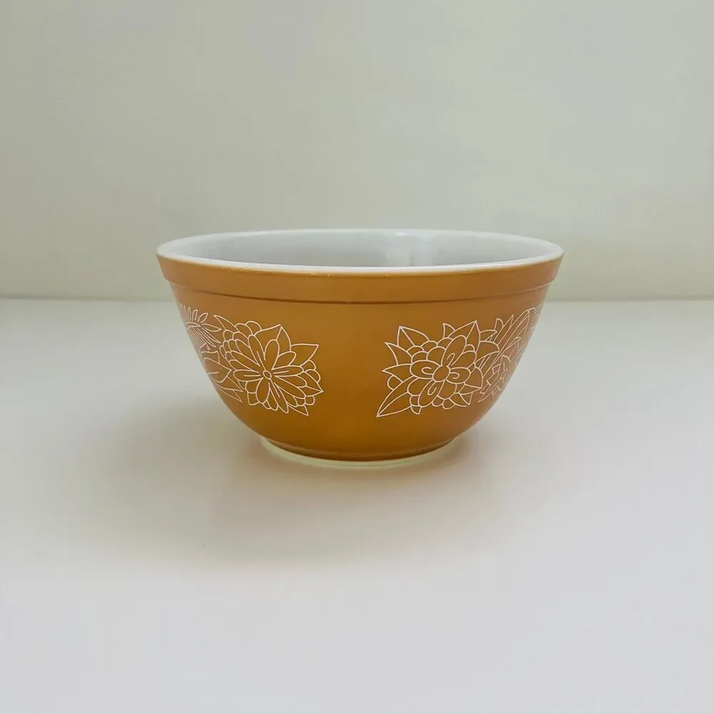 PYREX Brown White Woodland 402 Mixing Bowl 1.5 Qt